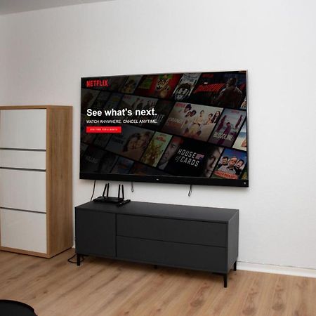 Entire Apartment Malmo 2 Bedrooms-Tv Lounge-Balcony المظهر الخارجي الصورة