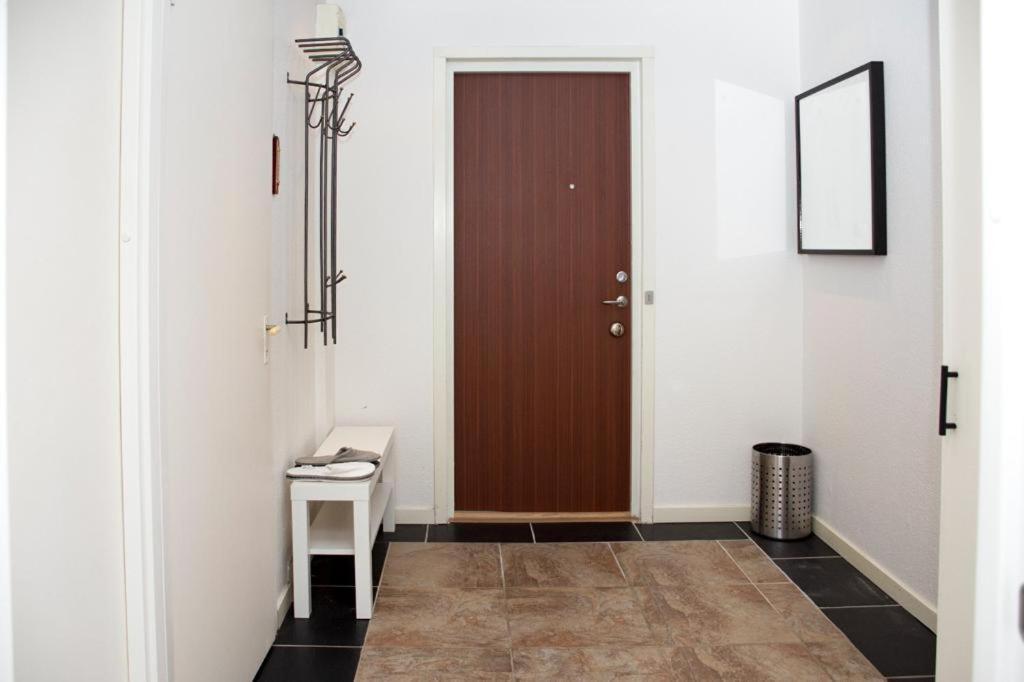 Entire Apartment Malmo 2 Bedrooms-Tv Lounge-Balcony المظهر الخارجي الصورة