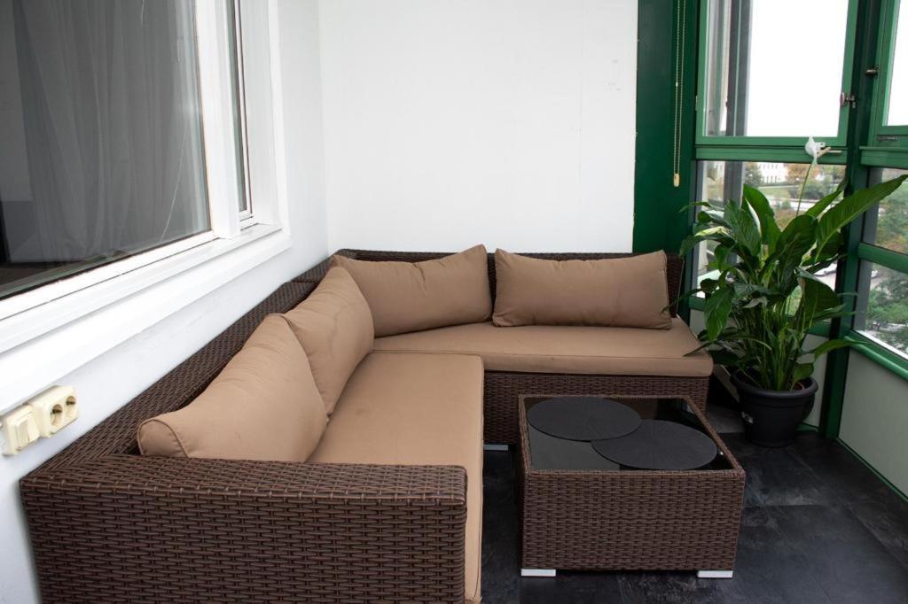 Entire Apartment Malmo 2 Bedrooms-Tv Lounge-Balcony المظهر الخارجي الصورة