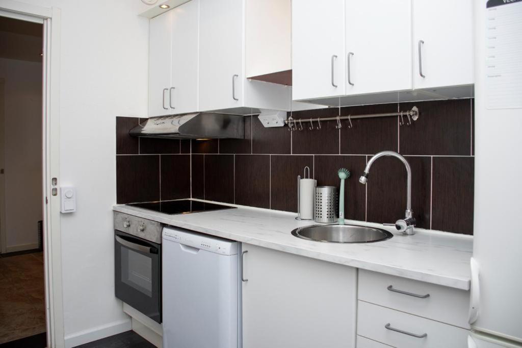 Entire Apartment Malmo 2 Bedrooms-Tv Lounge-Balcony المظهر الخارجي الصورة